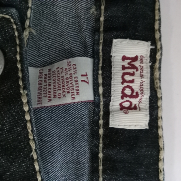 Mud shorts size 17 - Picture 2 of 3